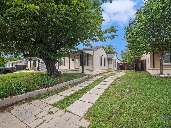 2715 NW 31st St, Fort Worth, TX 76106