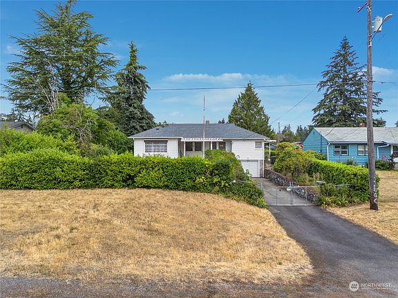 3rd image of 415 163rd Street S