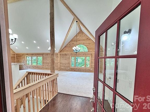 4th image of 231 Blue Bird Rd