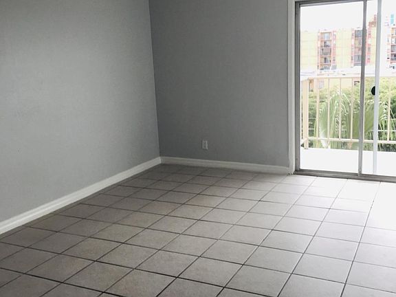 5th image of 801 NW 47th Ave APT 606