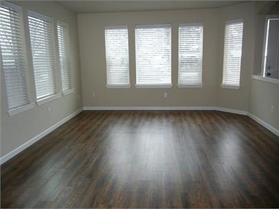 2nd image of 3630 Hoadly St SE