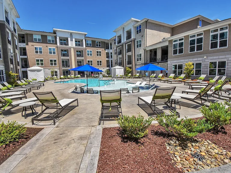 Pointe at Lake Crabtree Apartments — Photo 28