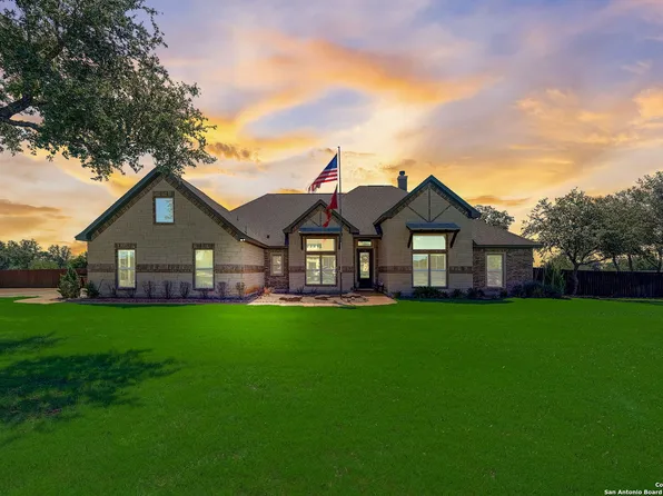 270 double gate, Castroville, TX 78009