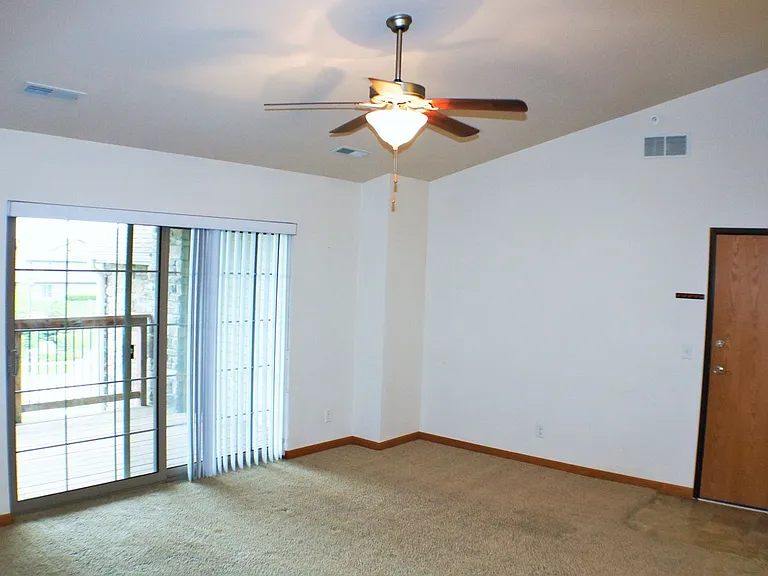545 Pond View Drive — Photo 20