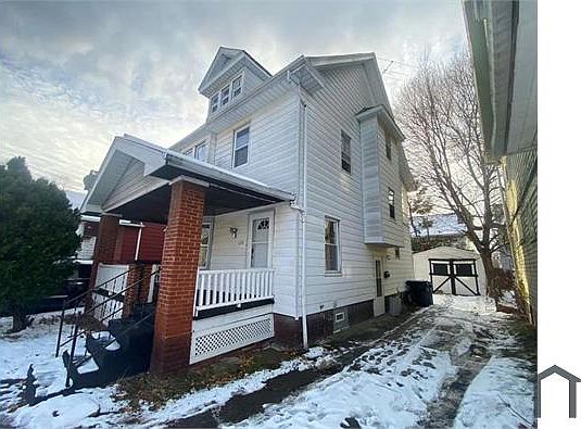 2nd image of 428 E 114th St