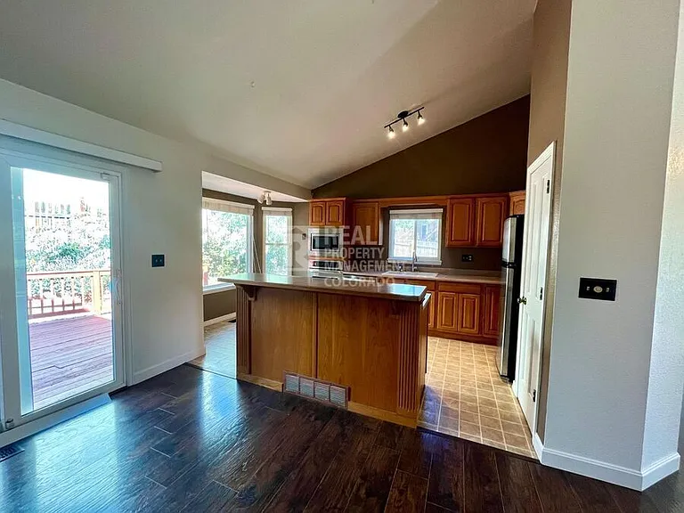 3710 Hickory Hill Dr — Photo 10