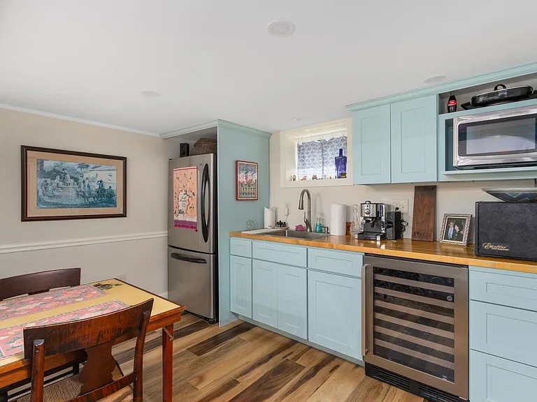 141 Coggeshall Ave — Photo 34