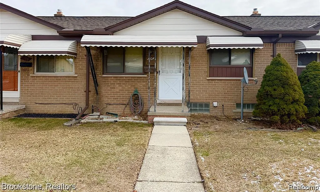 2 bed, 1.0 bath, 1396 sqft, $1,500 — Photo 1