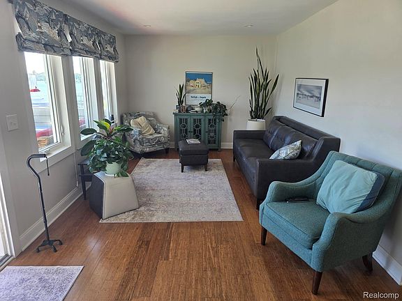 5th image of 16237 Whitehead Dr