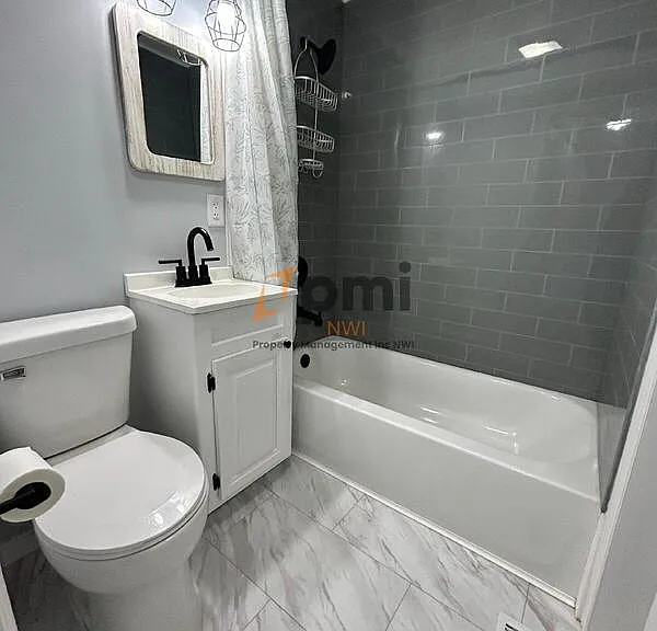 2925 Silverbrook Ave — Photo 12