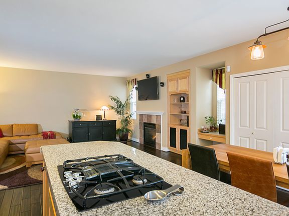 5th image of 1420 241st Pl SE
