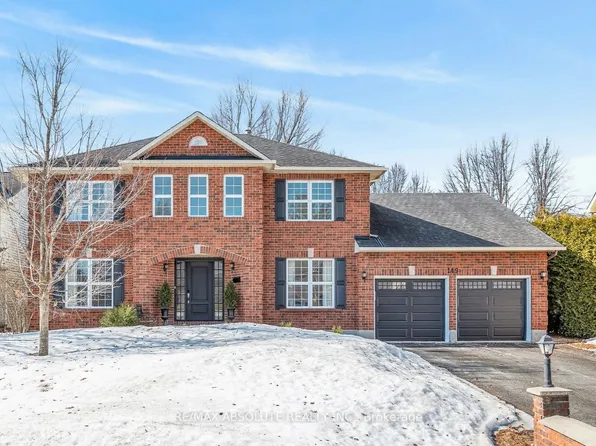 149 Lanigan Cres, Ottawa, ON K2S 1G9