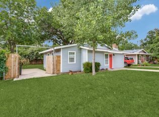 512 Bluebonnet Dr, Hurst, TX 76053