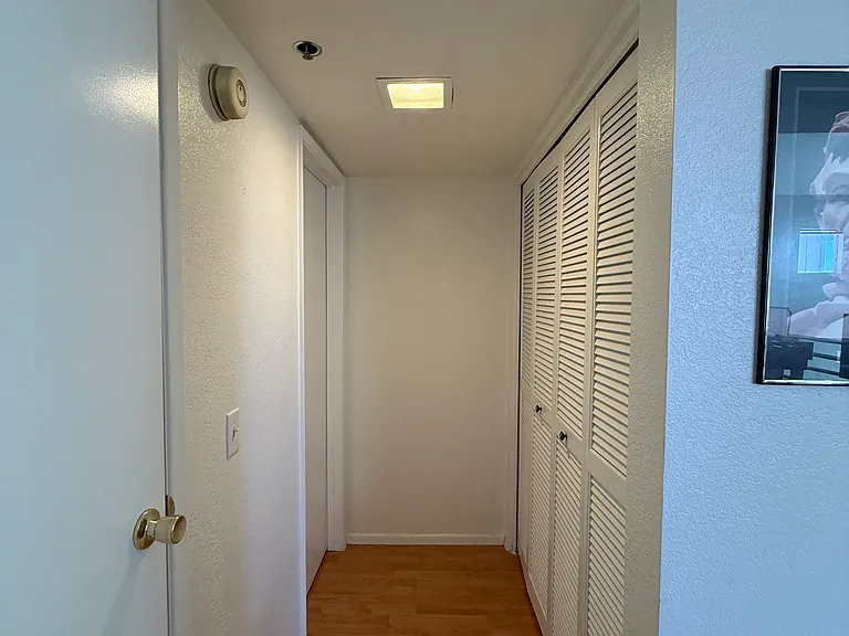 154 W 5th St — Photo 12