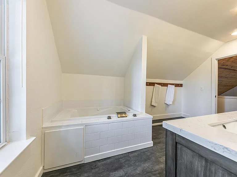 15040 Davos Dr — Photo 19