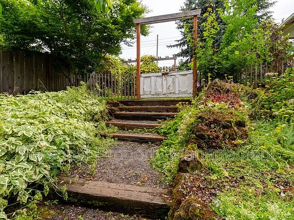 2nd image of 3816 NE 38th Ave