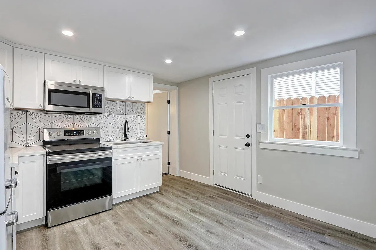 1 bed, 464 sqft, $1,700 — Photo 4