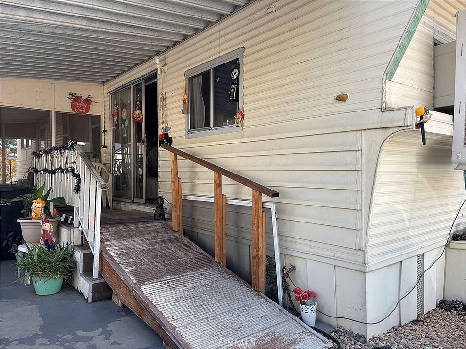1st image of 1600 S San Jacinto Ave Space 114
