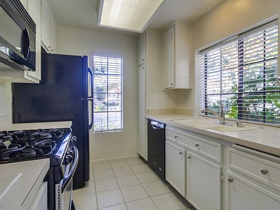 2nd image of 13115 Wimberly Sq Unit 83