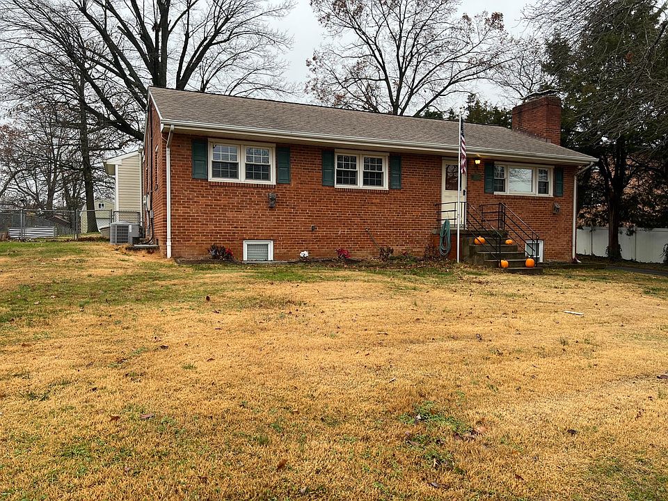 1st image of 6204 Edison Dr