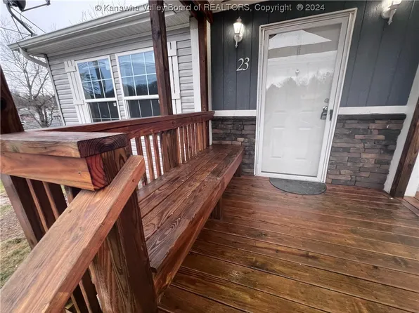 23 Woods Cv, Charleston, WV 25313
