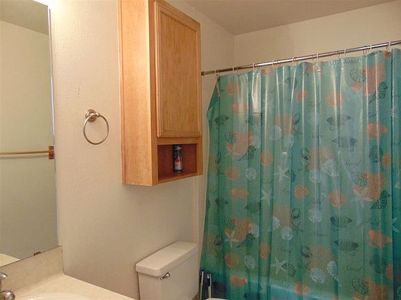 4th image of 404B Avenue S