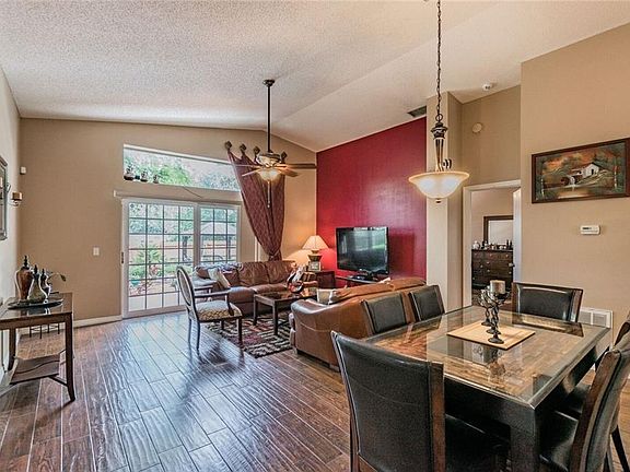 3rd image of 2611 Lake Jackson Cir