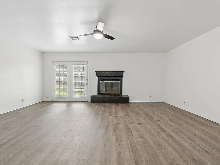 2700 E Shoreridge Ave #2700 — Photo 8
