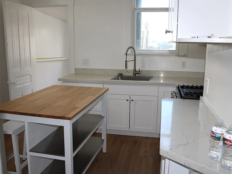 322 Frederick St #2 — Photo 7