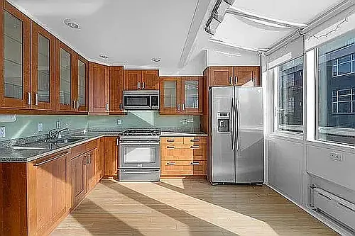 240 Grand St #3 Photo 1