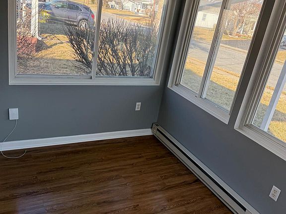 5th image of 311 Redwood Ave