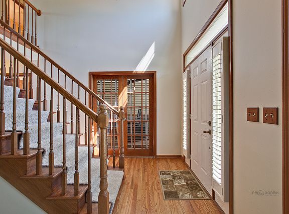 4th image of 33926 N Shawnee Ave
