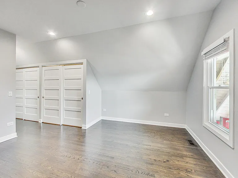2037 N Spaulding Ave #2 — Photo 30