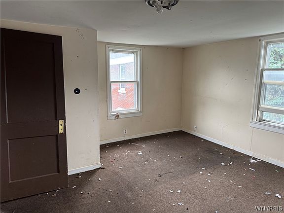 4th image of 2405 Michigan Ave