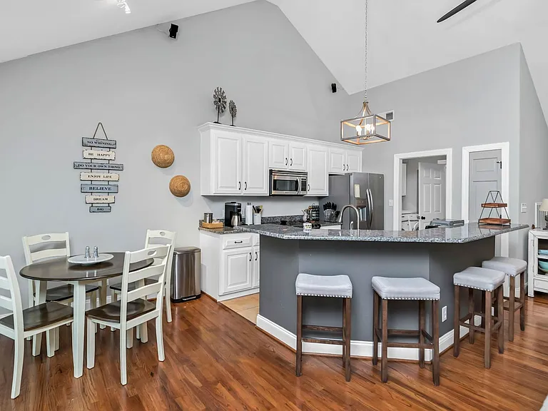 215 Mariners Pointe Rd — Photo 29