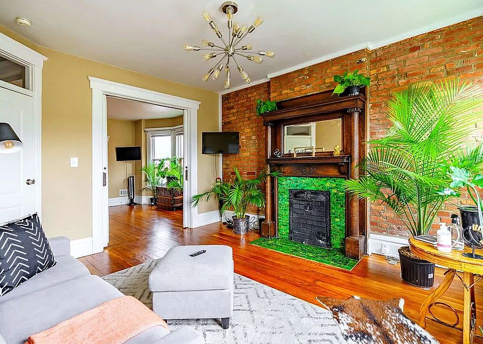 1st image of 621 Dennison Ave