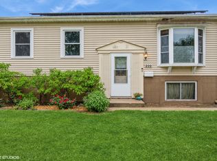 209 Nippert Ave, Romeoville, IL 60446