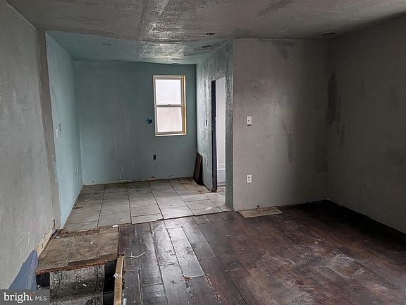 4th image of 749 S Cecil St