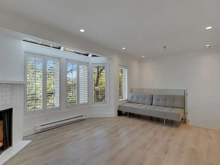 1100 W 6th Ave #E2 — Photo 23