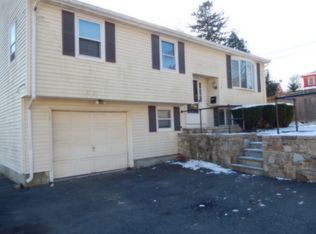 138 Tremont St, Brockton, MA 02301