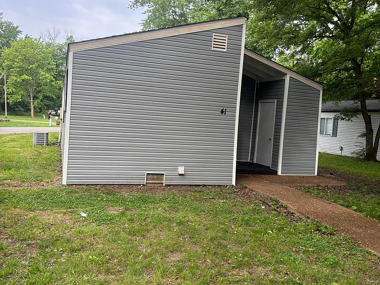 41 Lilac St — Photo 3