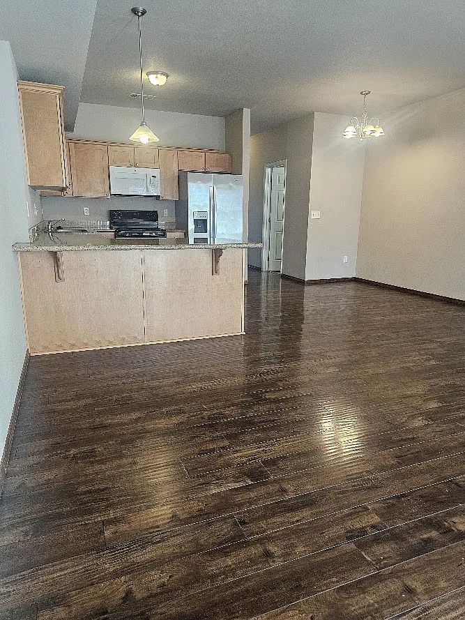 2 bed, 2.5 bath, 1526 sqft, $1,595 — Photo 3