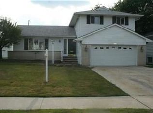 1248 Bonnie Ln, Mayfield Heights, OH 44124