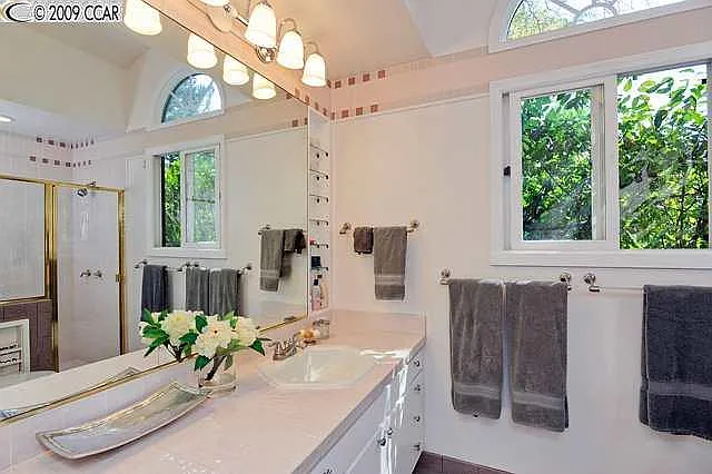 282 Orchard Rd — Photo 4