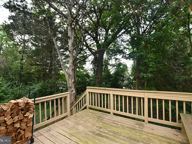 350 Copperfield Ln — Photo 17
