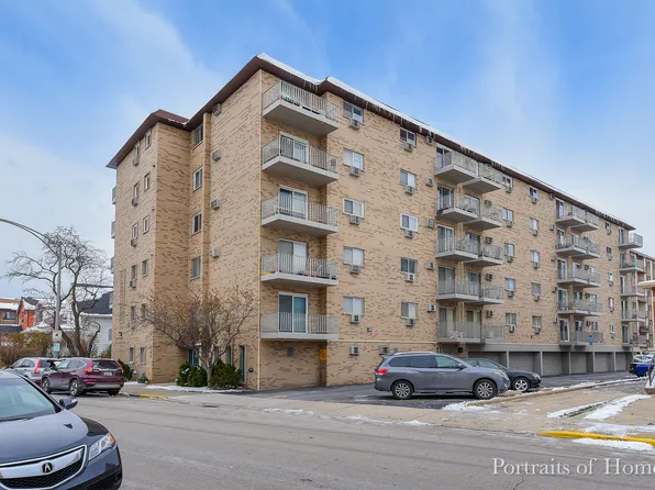 300 Circle Ave APT 4J, Forest Park, IL 60130