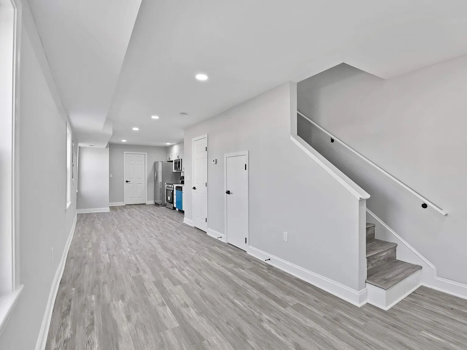 3 bed, 1.5 bath, 900 sqft, $892 — Photo 3