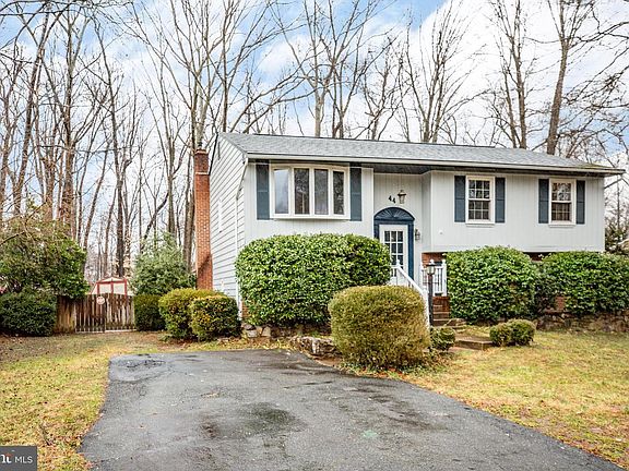 3rd image of 44 Ocala Ln