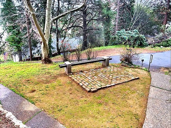 2nd image of 762 Chamberlain St