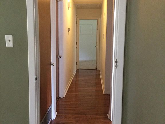 4th image of 2203 Mendoza Ave